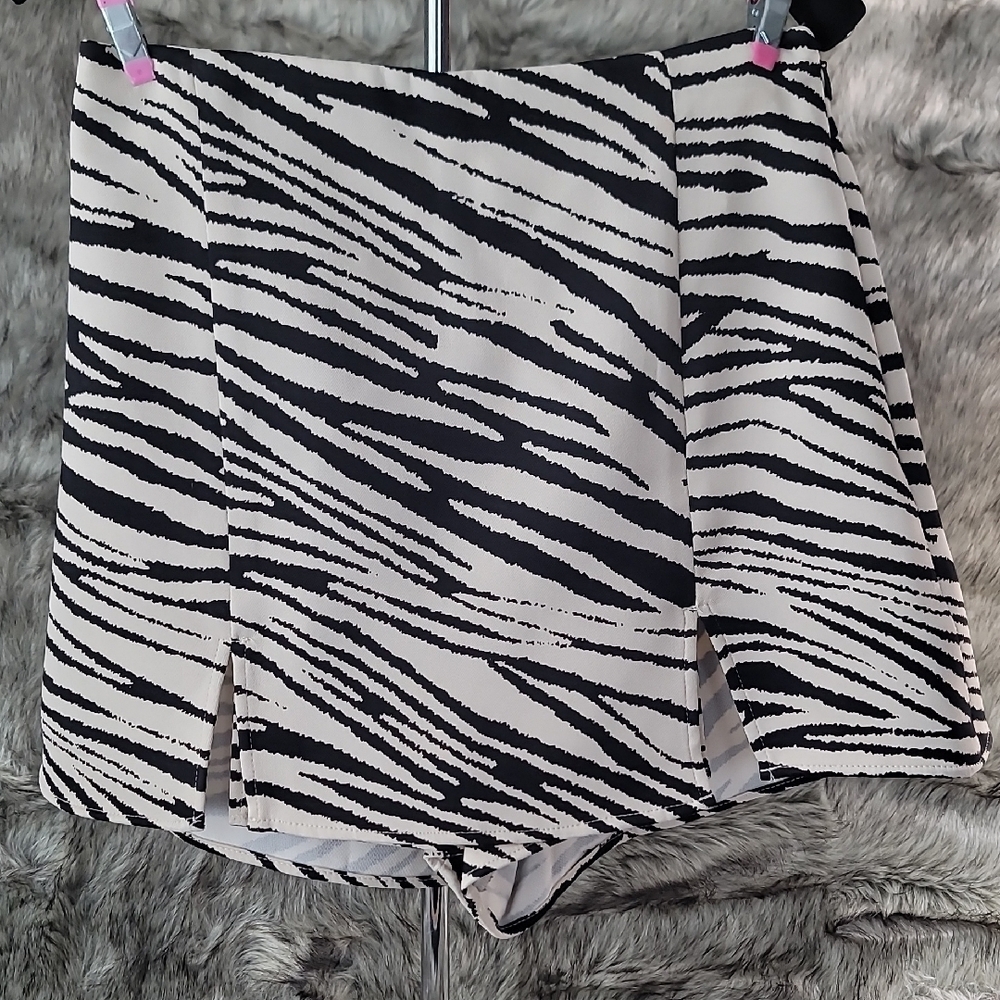 Zara Zebra Print Skort